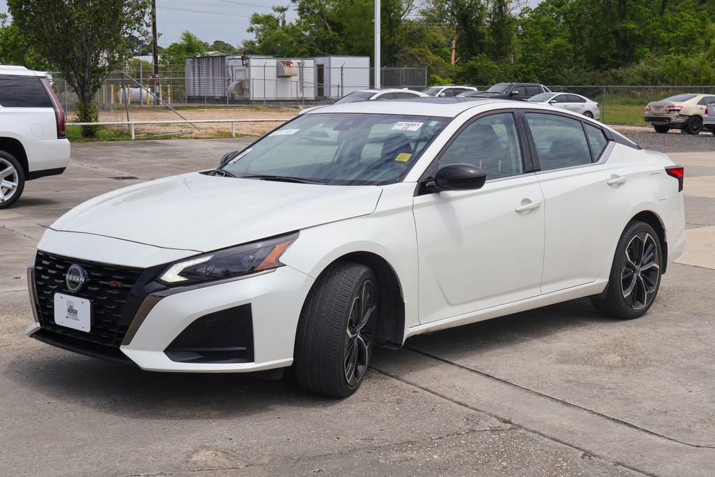 Used 2023 Nissan Altima 2.5 SR w/ SR Premium Package AWD/4WD image 25