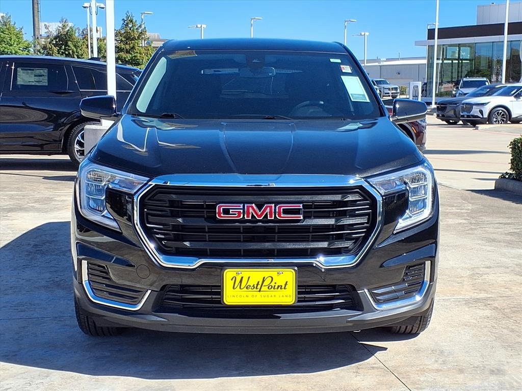 Used 2024 GMC Terrain SLE image 25