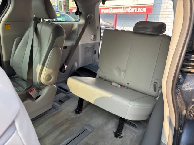 Used 2013 Toyota Sienna Limited w/ Premium Pkg AWD/4WD image 19