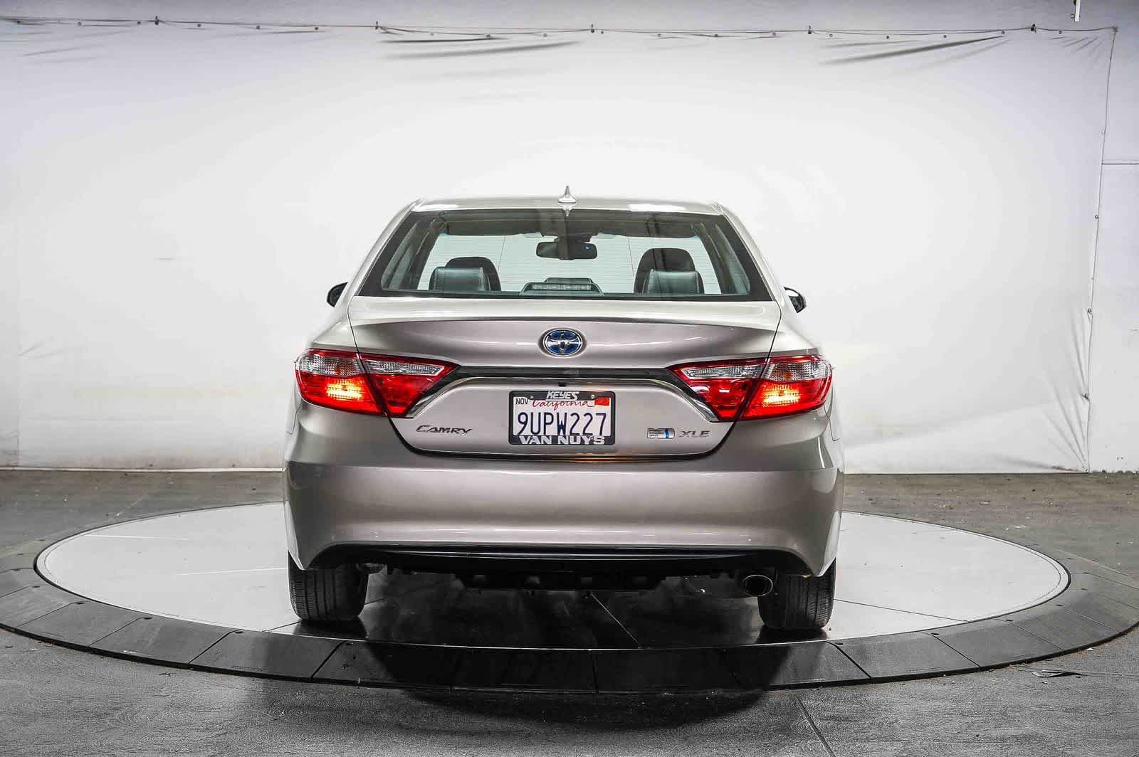 Certified 2016 Toyota Camry XLE w/ Moonroof Package FWD image 4