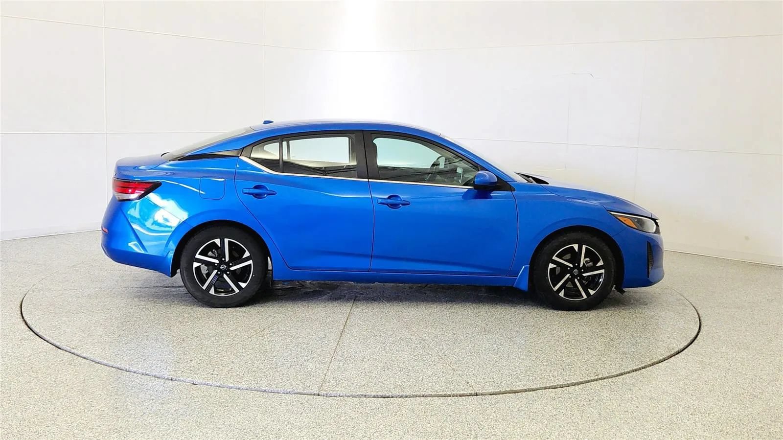 Used 2024 Nissan Sentra SV FWD image 8
