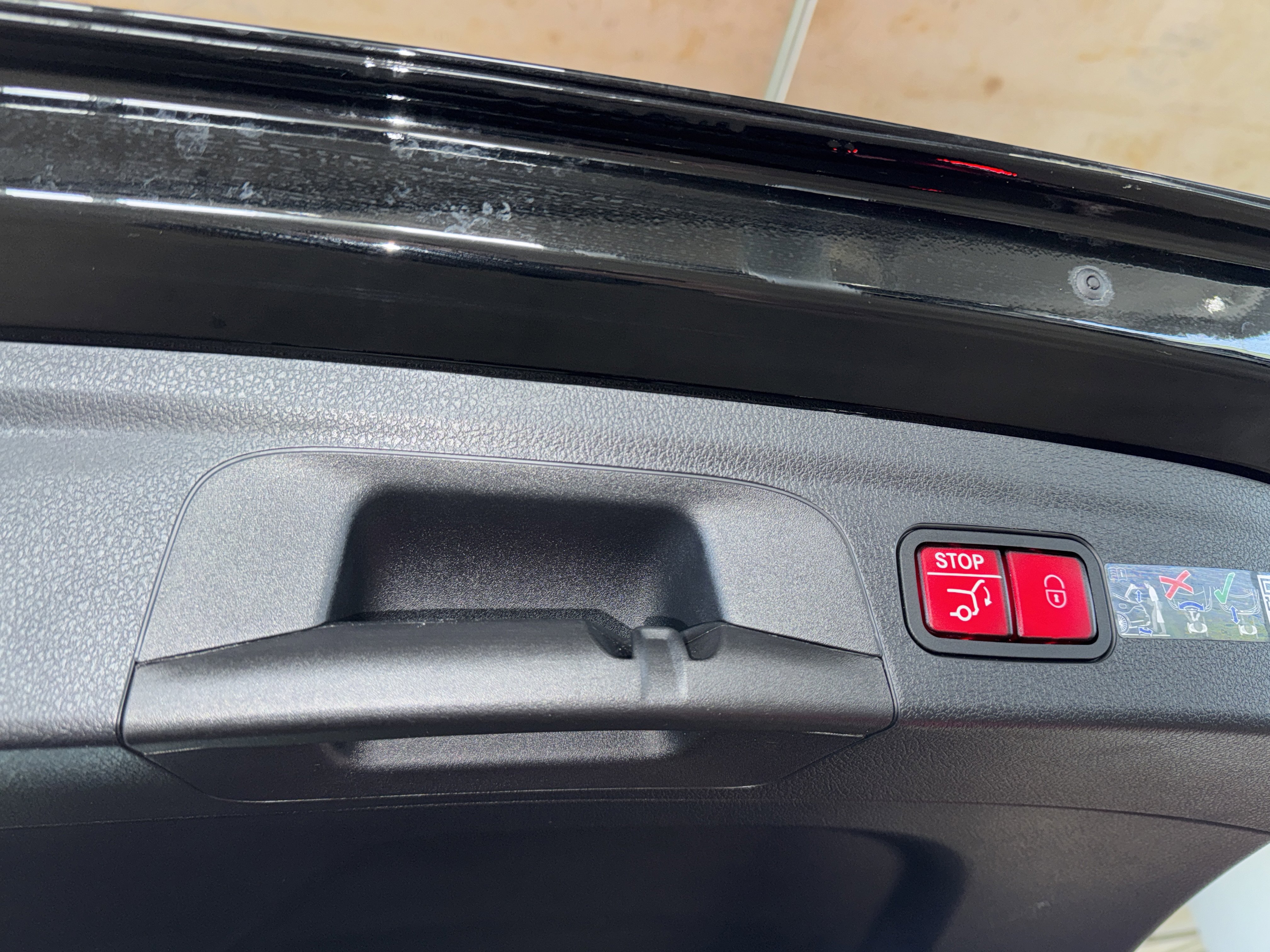 Used 2025 Mercedes-Benz GLE 350 4MATIC image 14