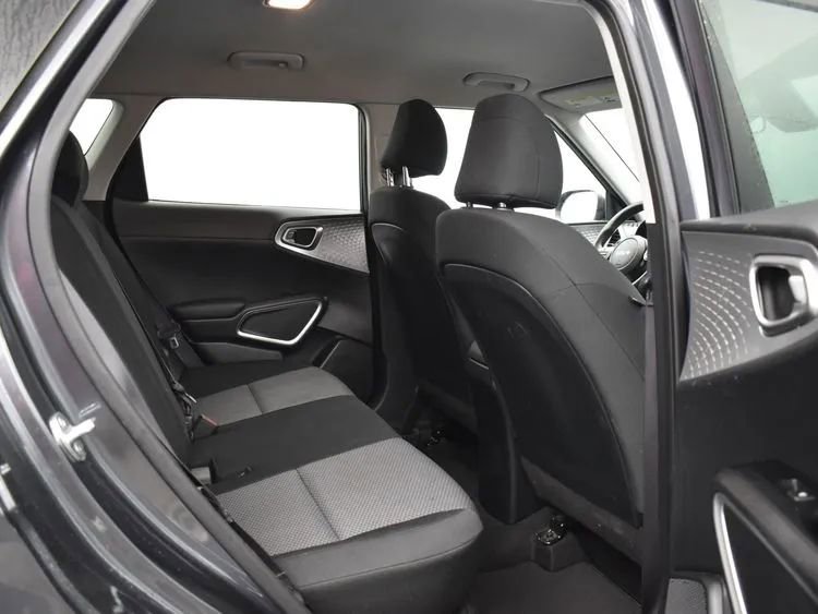 Used 2023 Kia Soul LX w/ LX Technology Package image 18