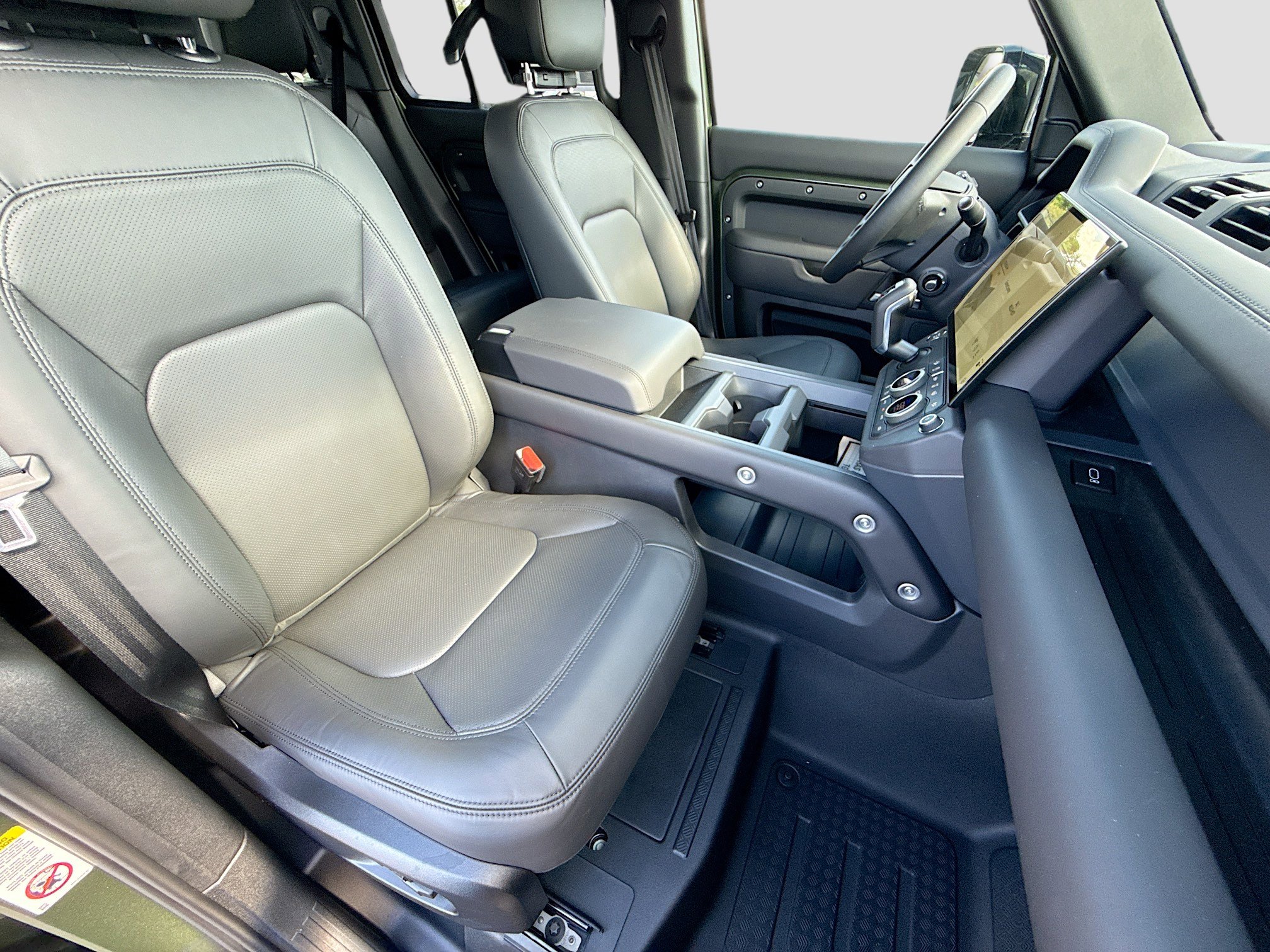 New 2026 Land Rover Defender 110 X-Dynamic SE AWD/4WD image 15