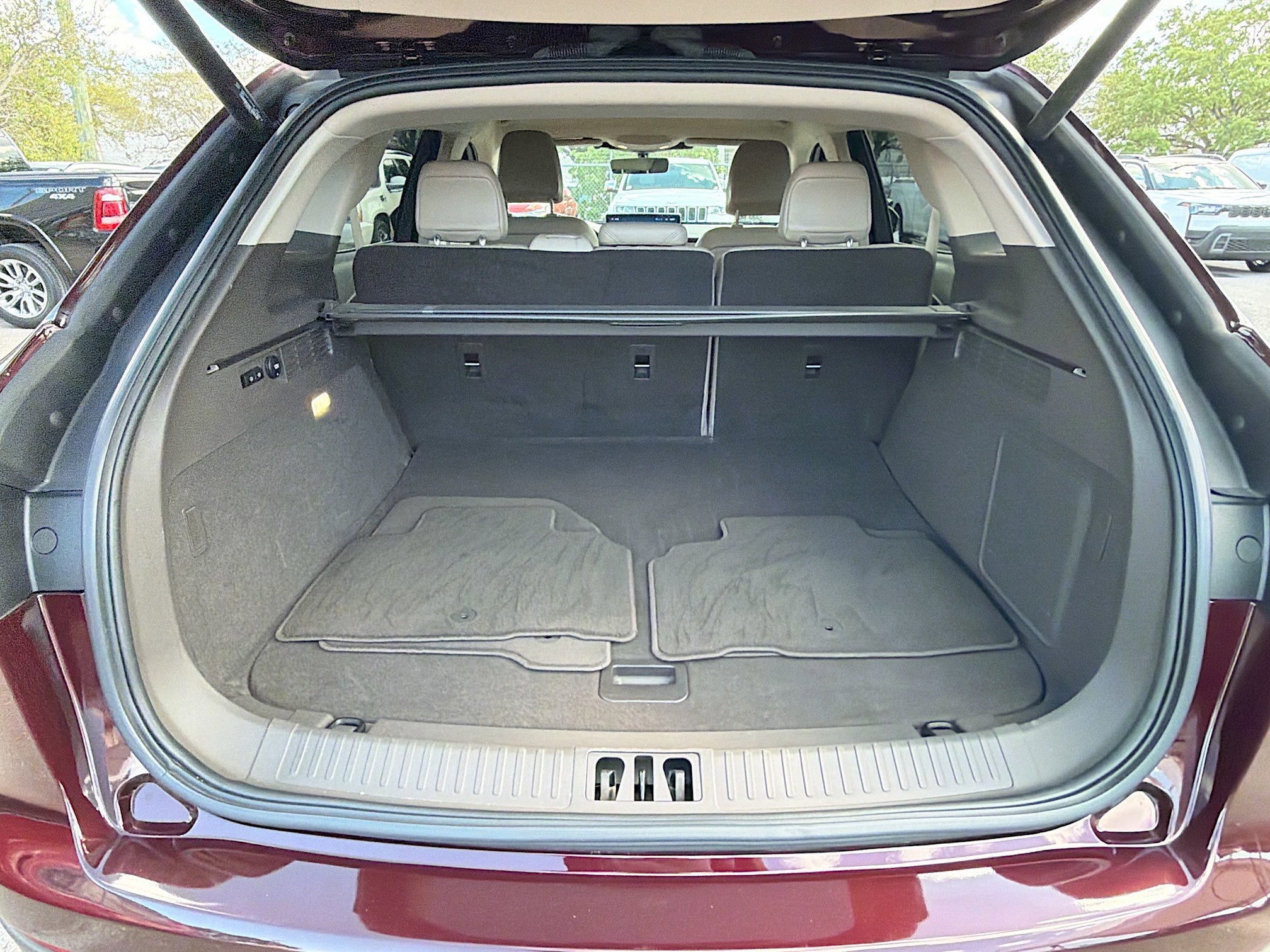 Used 2021 Lincoln Nautilus FWD image 13