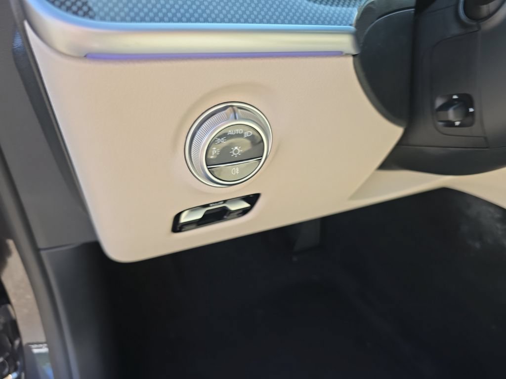New 2026 Mercedes-Benz C 300 4MATIC Sedan image 12