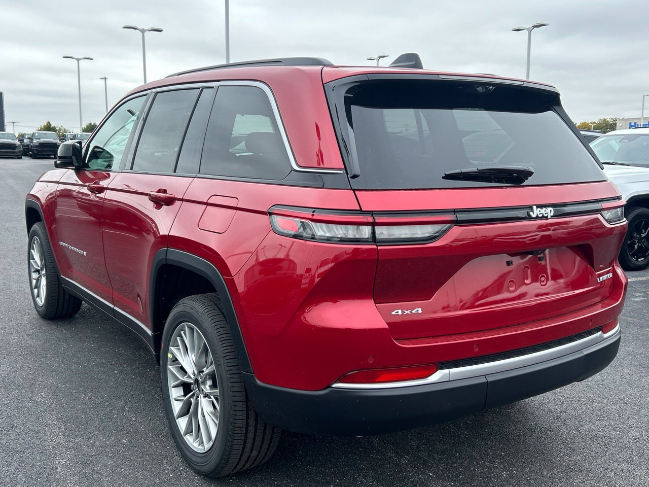 New 2027 Jeep Grand Cherokee Limited AWD/4WD image 5
