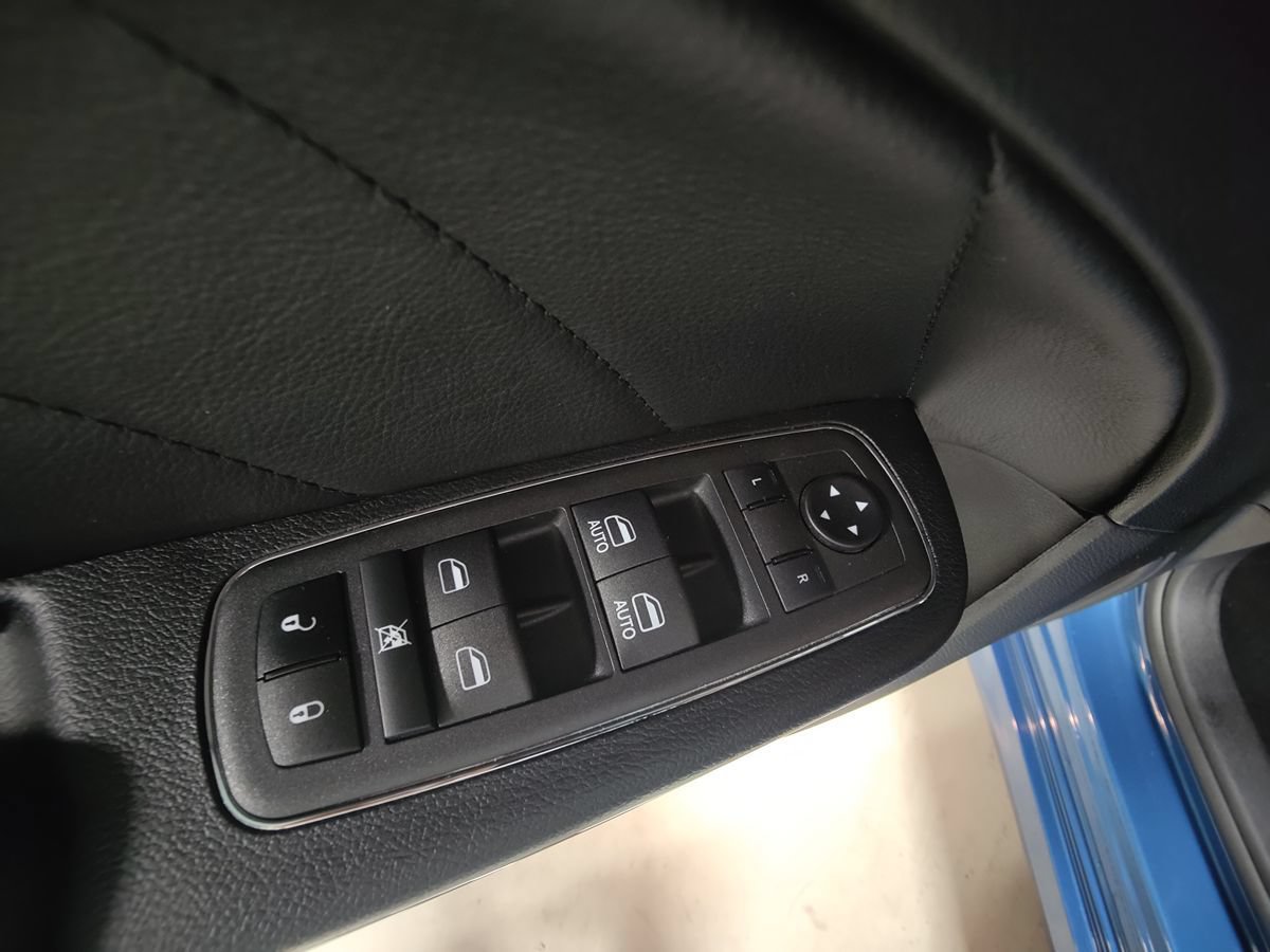 Used 2022 Dodge Charger SRT Hellcat RWD image 25