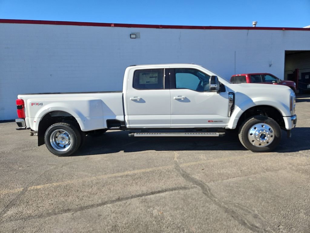 New 2026 Ford F450 Lariat w/ FX4 Off-Road Package image 14