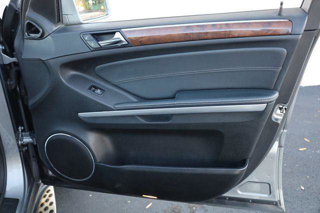 Used 2012 Mercedes-Benz GL 450 4MATIC image 26