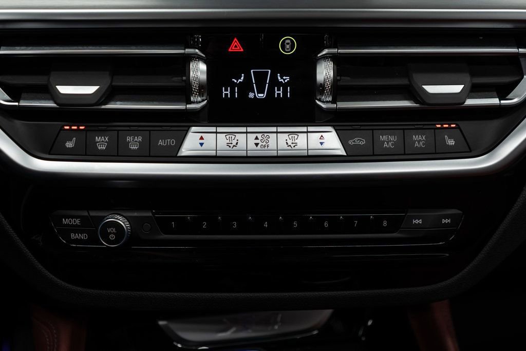 Used 2025 BMW X4 xDrive30i w/ Premium Package image 20