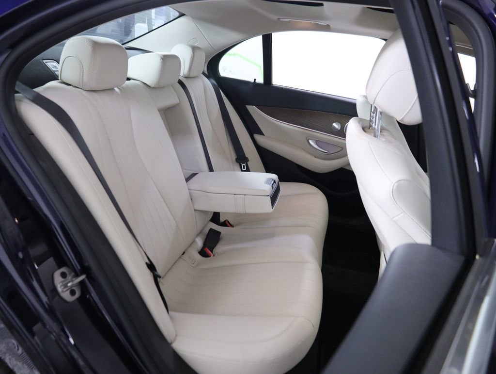 Used 2020 Mercedes-Benz E 350 4MATIC Sedan image 32