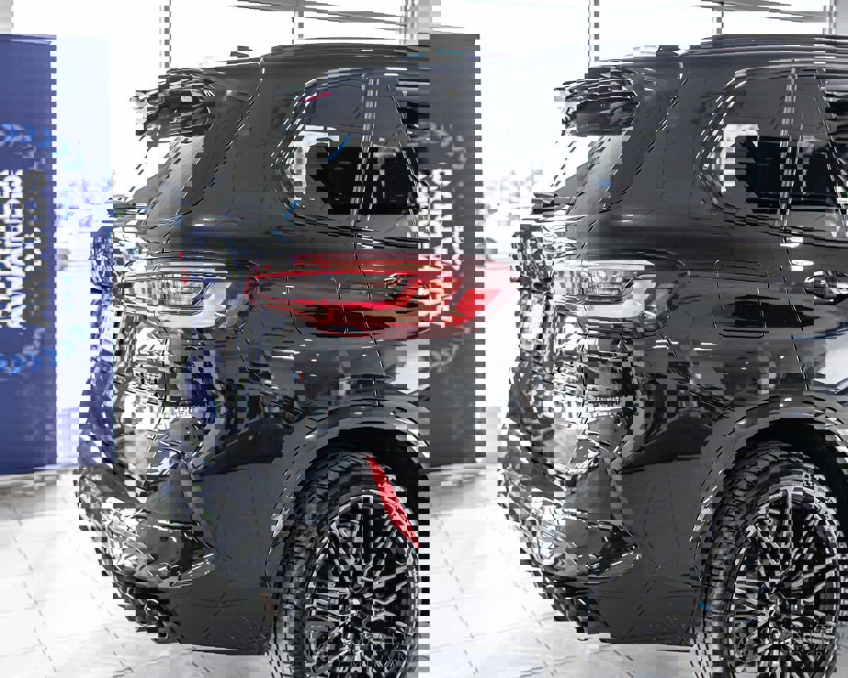 Used 2021 BMW X5 M w/ Competition Package image 12