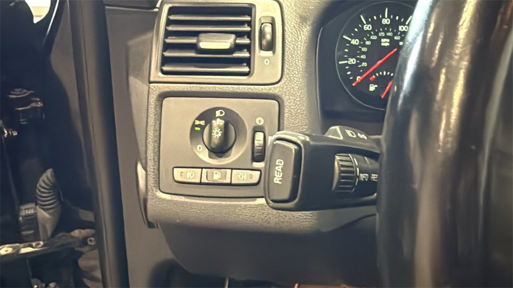 Used 2011 Volvo C30 T5 w/ Preferred Pkg image 28