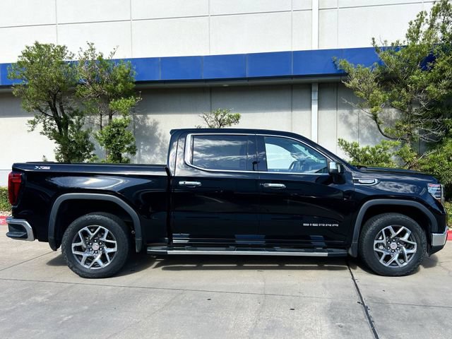 Used 2023 GMC Sierra 1500 SLT AWD/4WD image 3