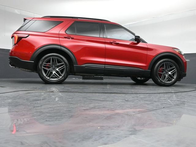 Certified 2025 Ford Explorer ST AWD/4WD image 41