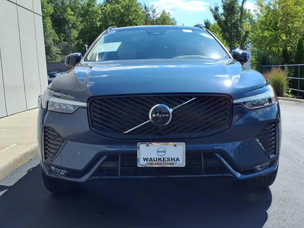 Certified 2026 Volvo XC60 B5 Ultra AWD/4WD image 2
