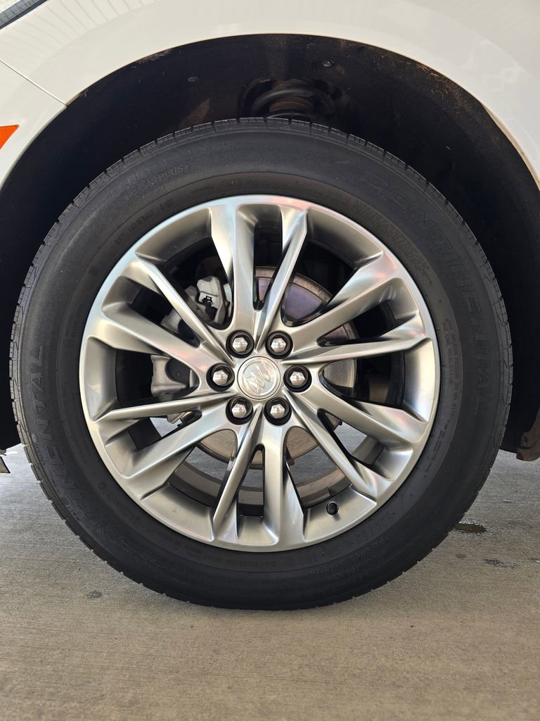 Used 2022 Buick Enclave Avenir w/ Avenir Technology Package image 11