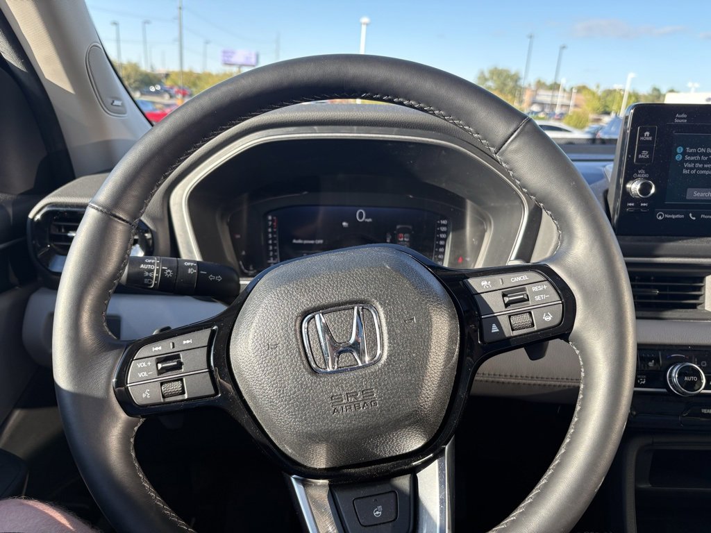 Used 2025 Honda Pilot Elite image 10