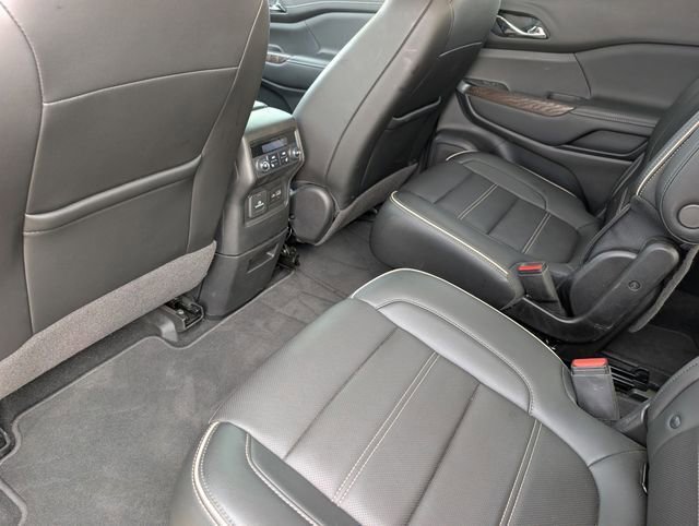 Used 2021 GMC Acadia Denali w/ Denali Technology Package image 16