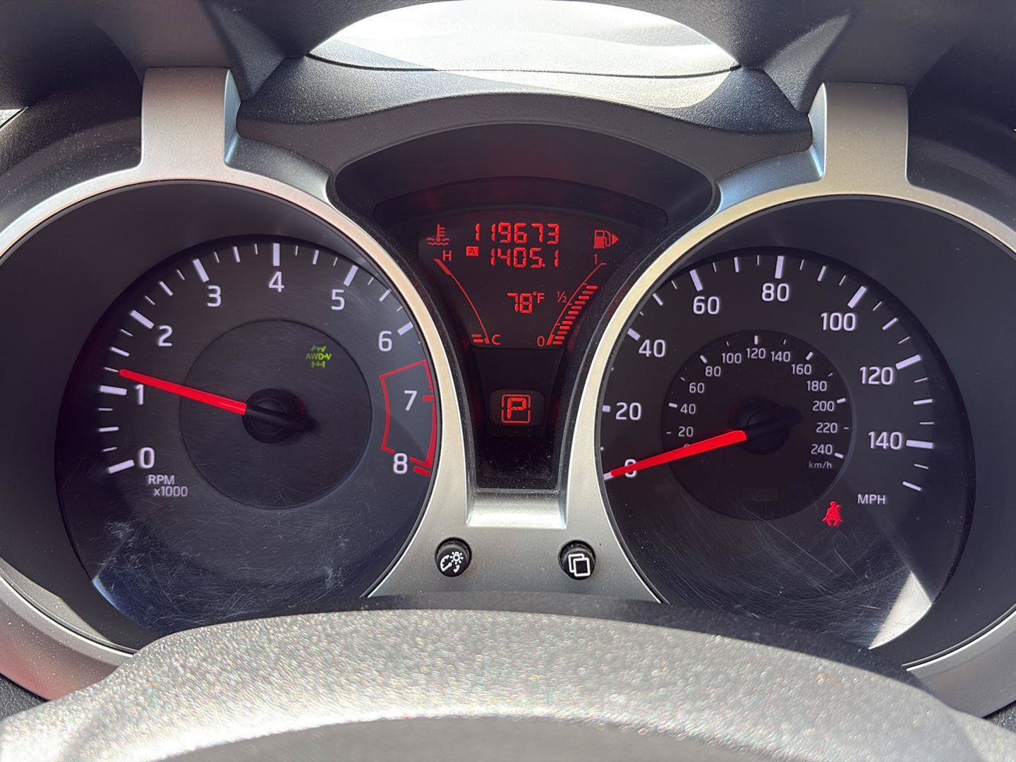 Used 2014 Nissan Juke SL AWD/4WD image 11