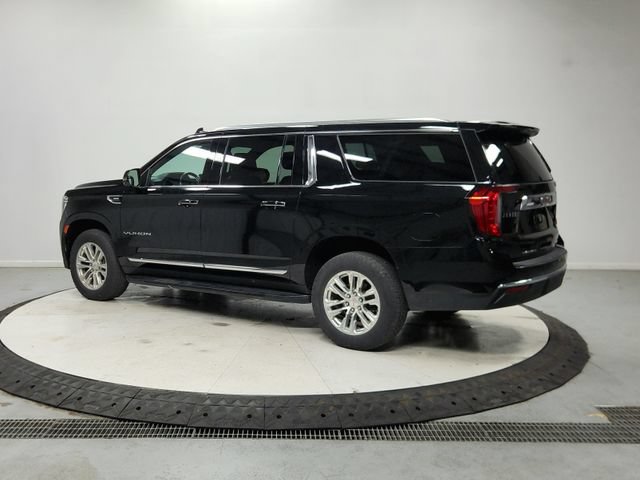 Used 2023 GMC Yukon XL SLT w/ SLT Premium Package AWD/4WD image 6