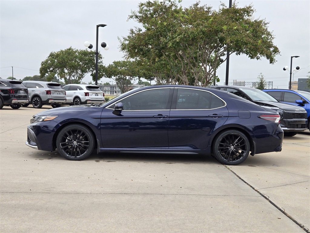 Used 2022 Toyota Camry XSE image 12