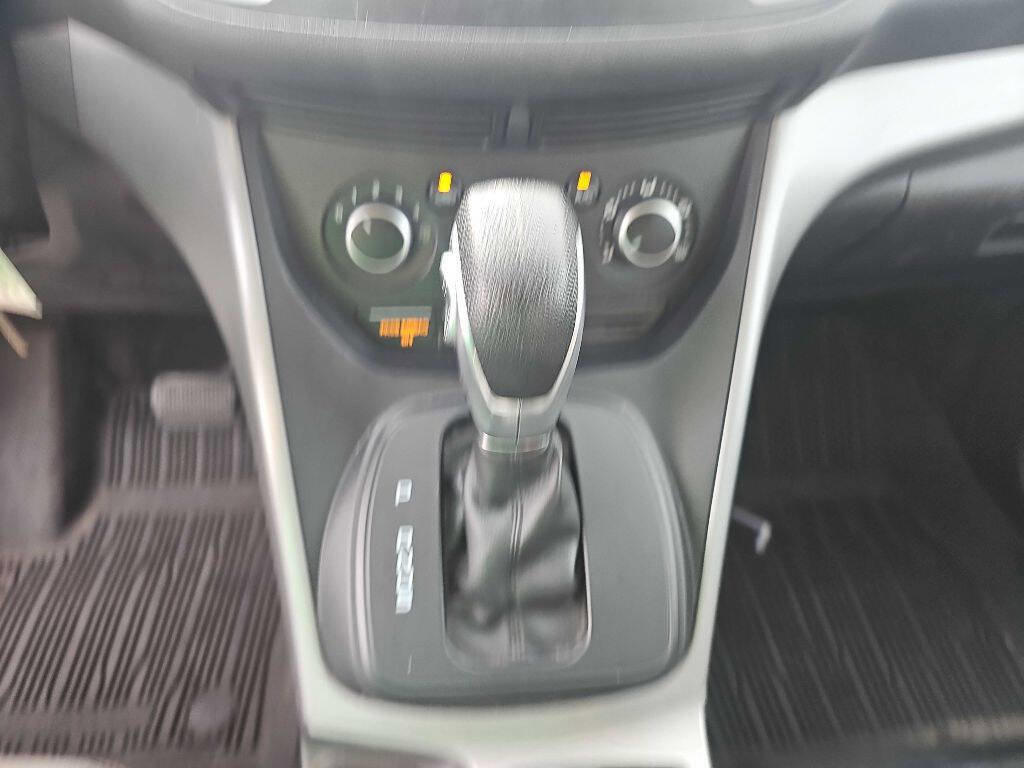Used 2015 Ford Escape SE image 16