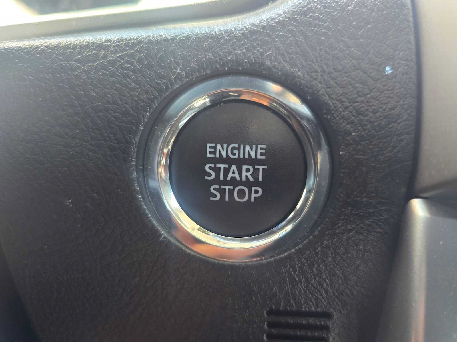 Used 2023 Toyota 4Runner SR5 AWD/4WD image 31