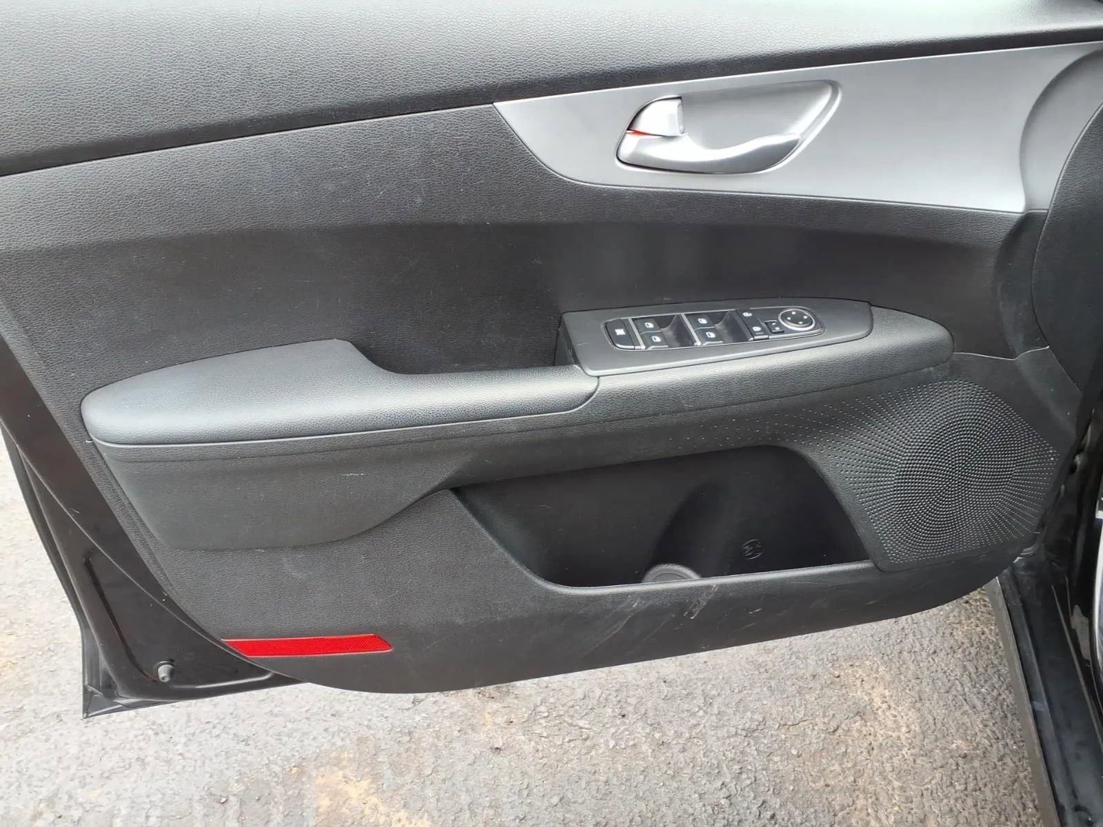 Used 2023 Kia Forte LXS FWD image 23