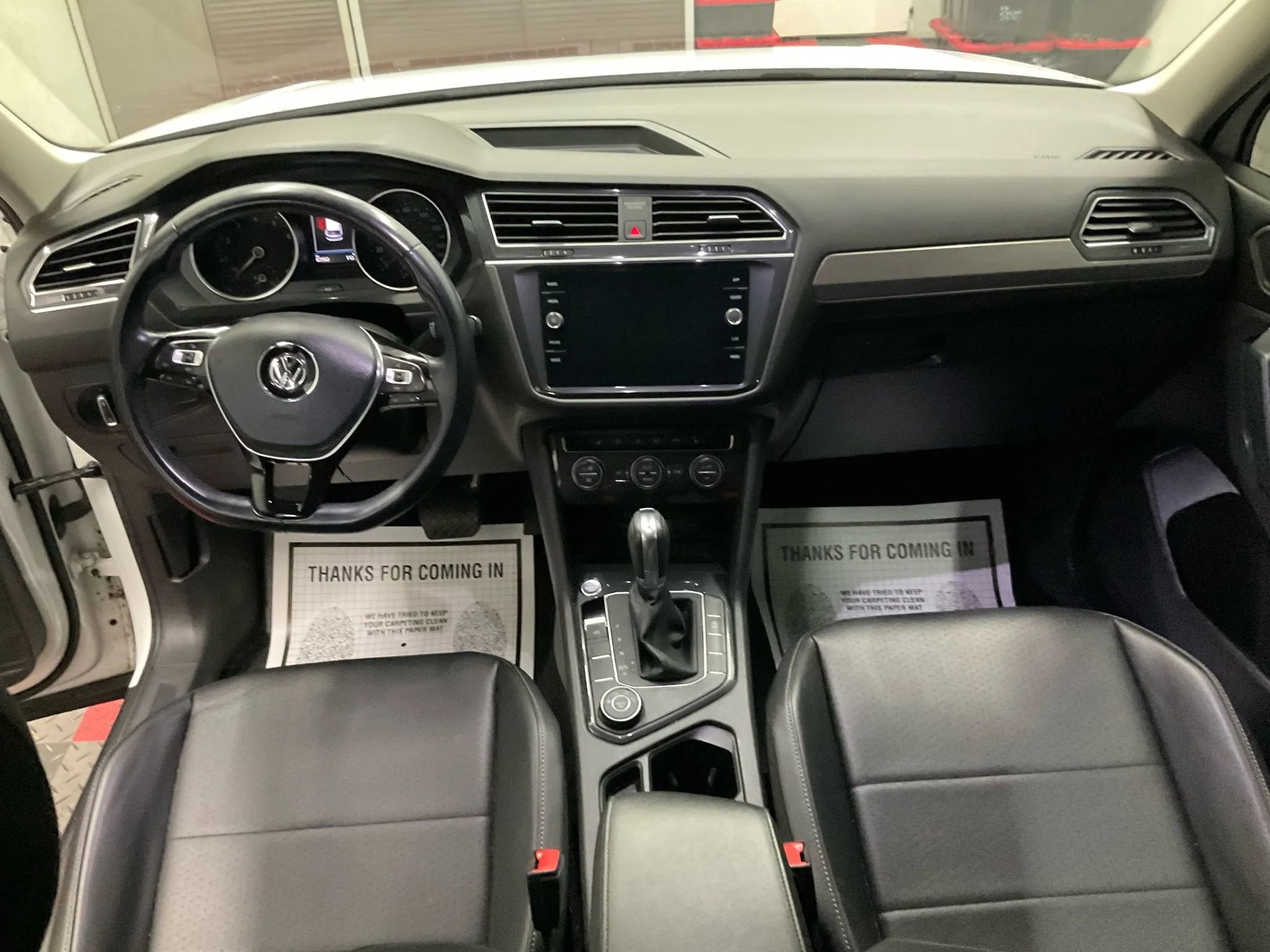 Used 2019 Volkswagen Tiguan SE w/ Panoramic Sunroof Package image 15
