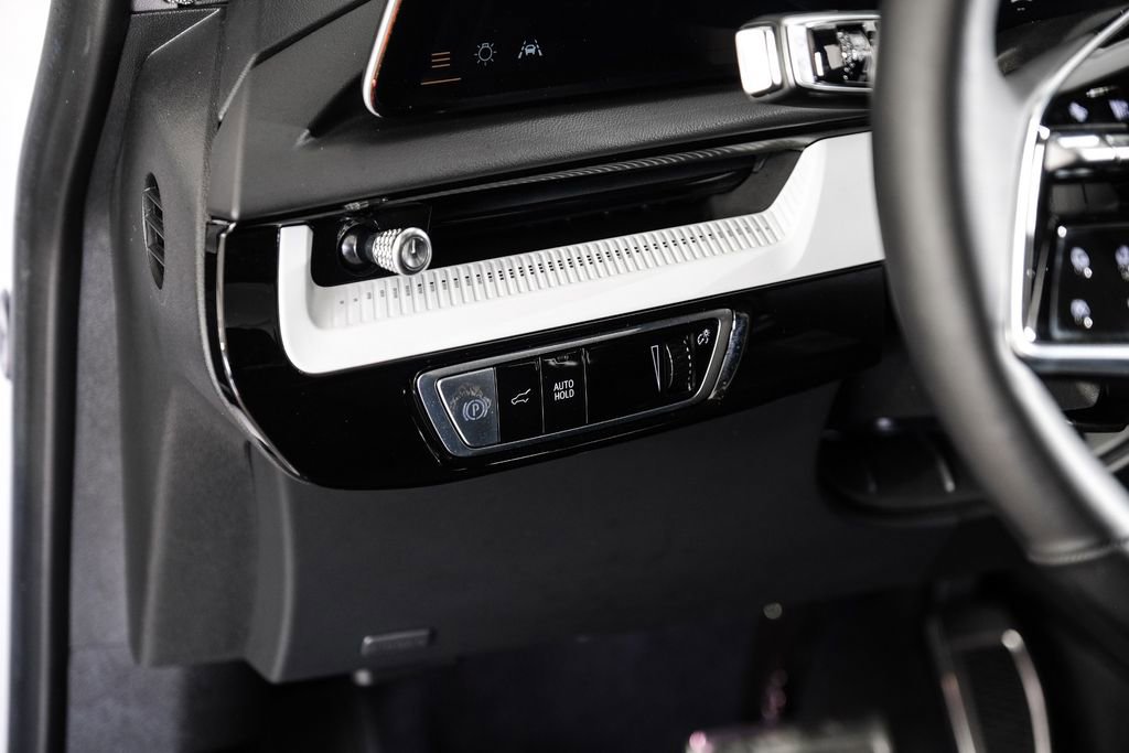 Used 2025 Cadillac Optiq Sport 1 w/ LPO, Floor Liner Package image 24