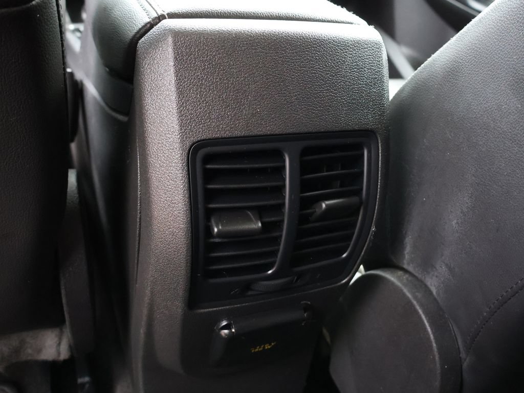 Used 2019 Ford Escape Titanium FWD image 10