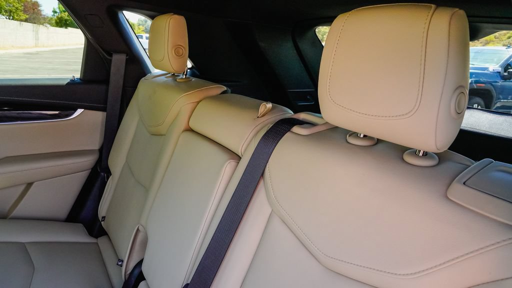Used 2019 Cadillac XT5 FWD image 11