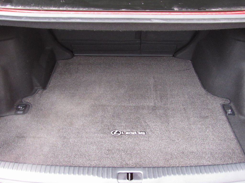 Used 2016 Lexus IS 300 AWD image 21