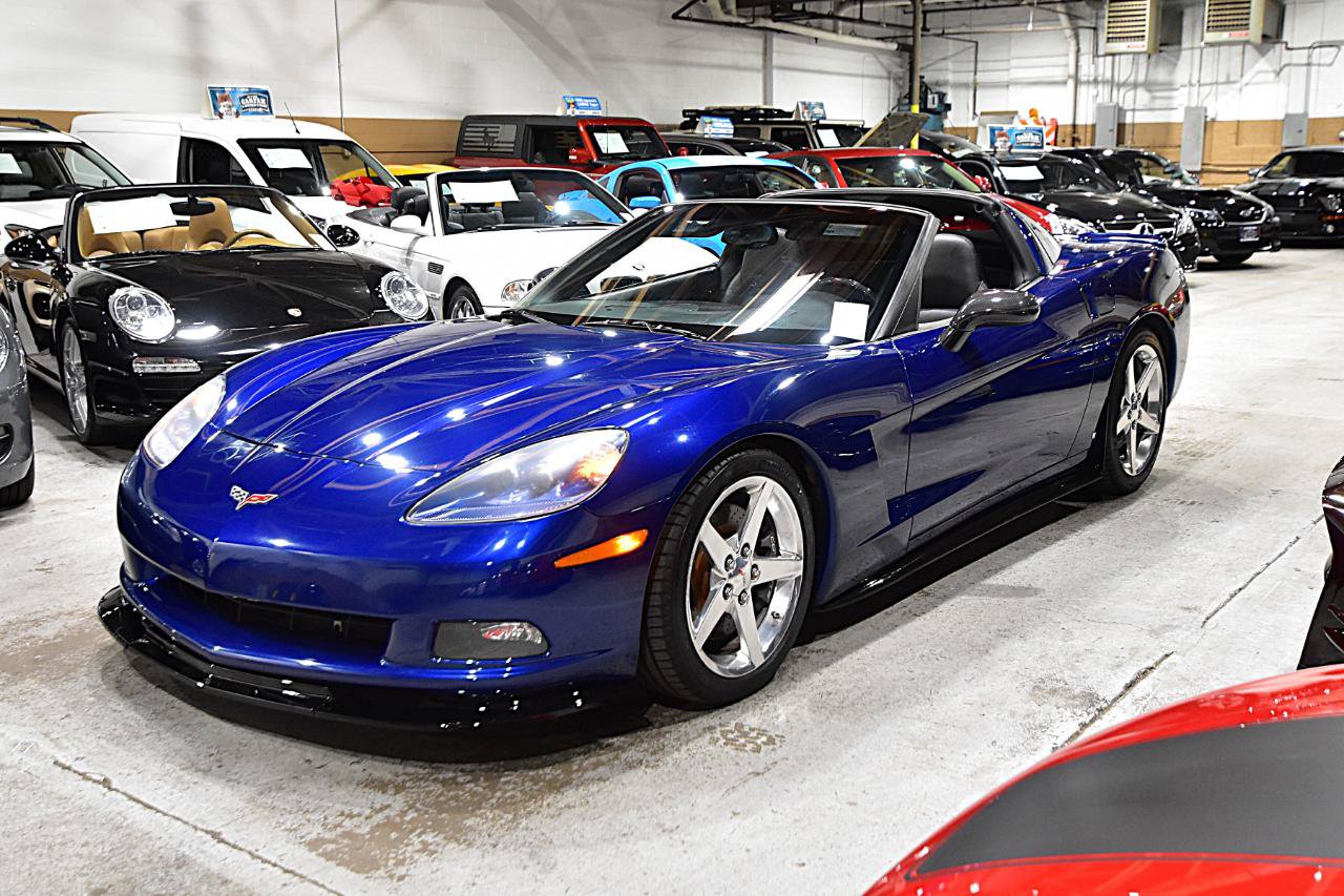 Used 2007 Chevrolet Corvette Coupe w/ Performance Package RWD image 11