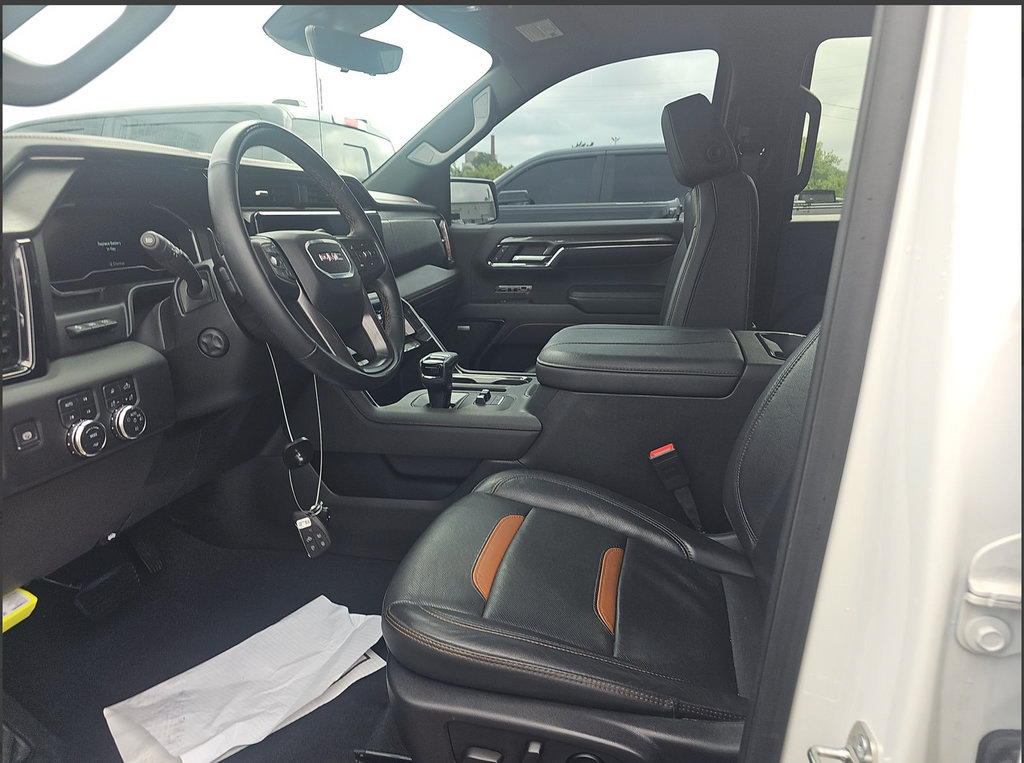 Used 2024 GMC Sierra 1500 AT4 w/ Technology Package AWD/4WD image 20