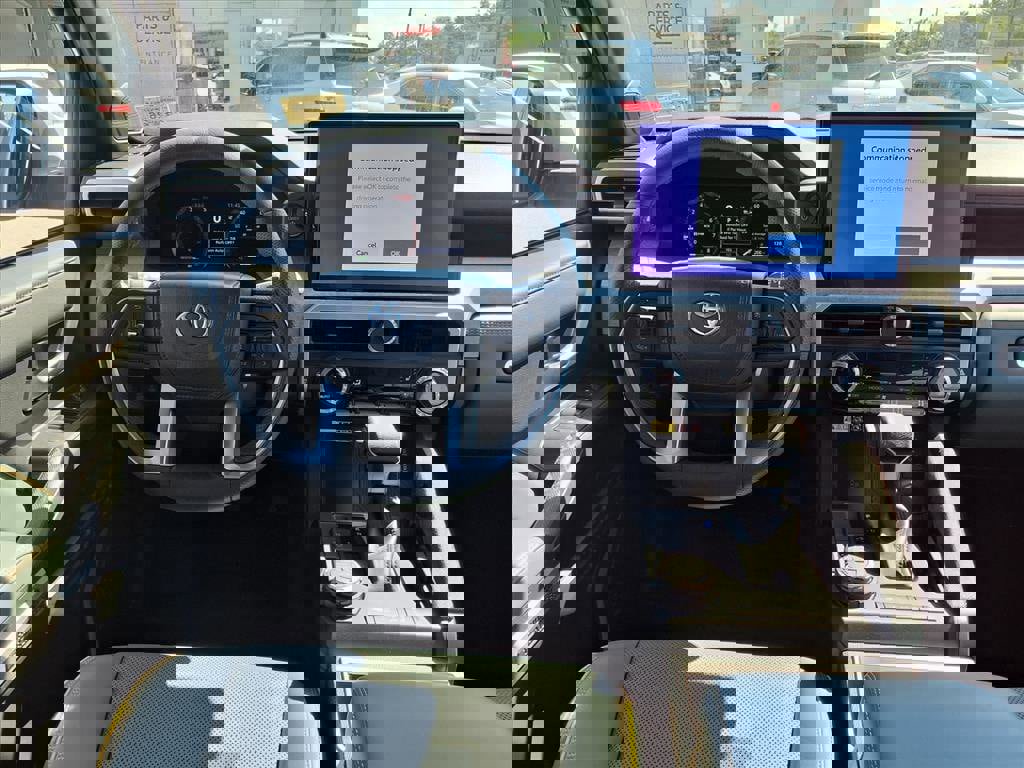 Used 2024 Toyota Tacoma Trailhunter image 8