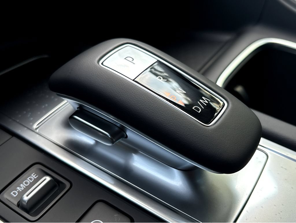New 2025 INFINITI QX60 Luxe w/ Black Edition FWD image 18