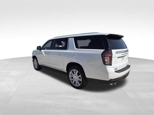 Used 2022 Chevrolet Suburban High Country AWD/4WD image 3