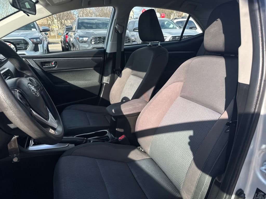 Used 2017 Toyota Corolla LE image 14