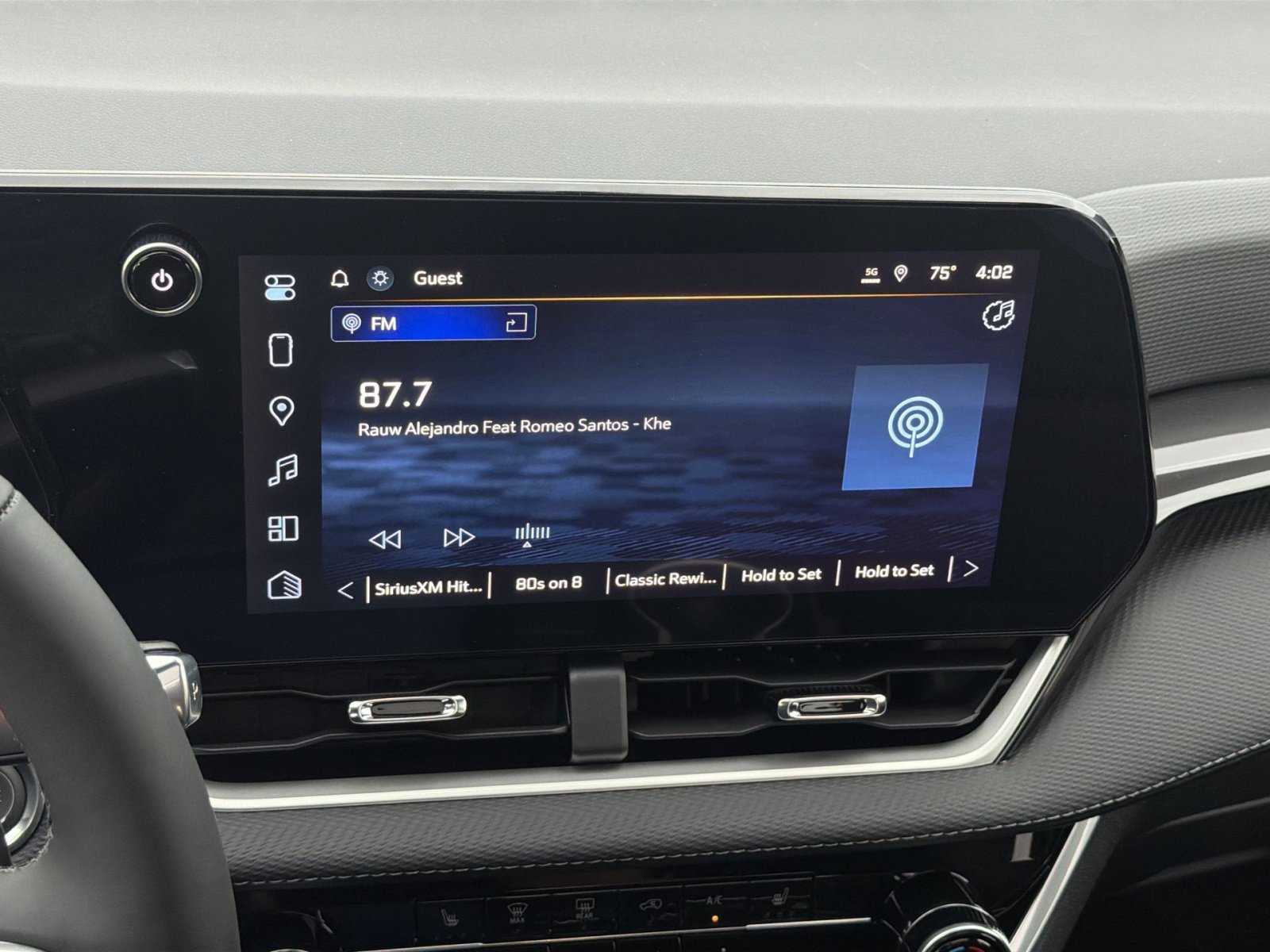 New 2027 Chevrolet Equinox LT w/ Safety and Technology Package AWD/4WD image 18