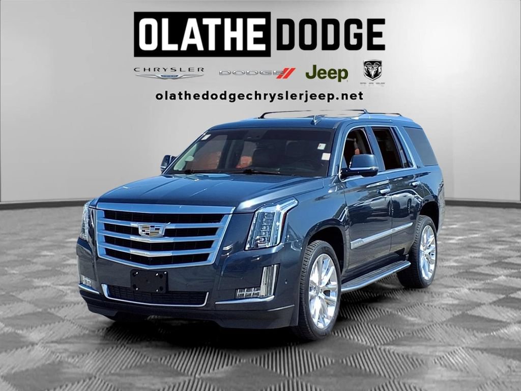 Used 2019 Cadillac Escalade Luxury AWD/4WD image 1