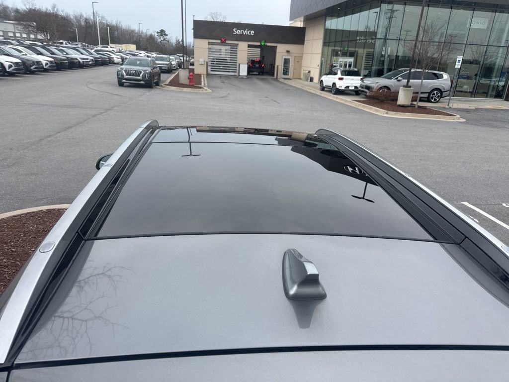 Used 2020 Hyundai Santa Fe Limited image 6