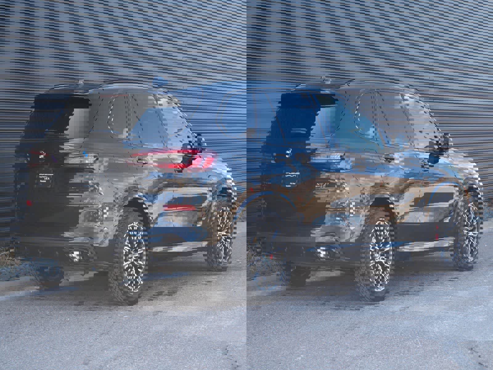 Used 2022 BMW X5 xDrive40i w/ M Sport Package image 25