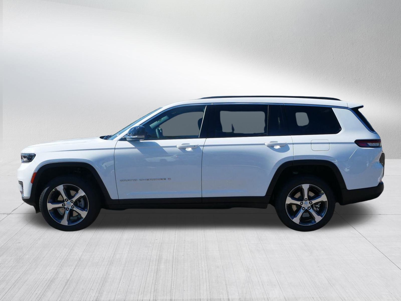 New 2025 Jeep Grand Cherokee L Limited w/ Trailer Tow Package image 4