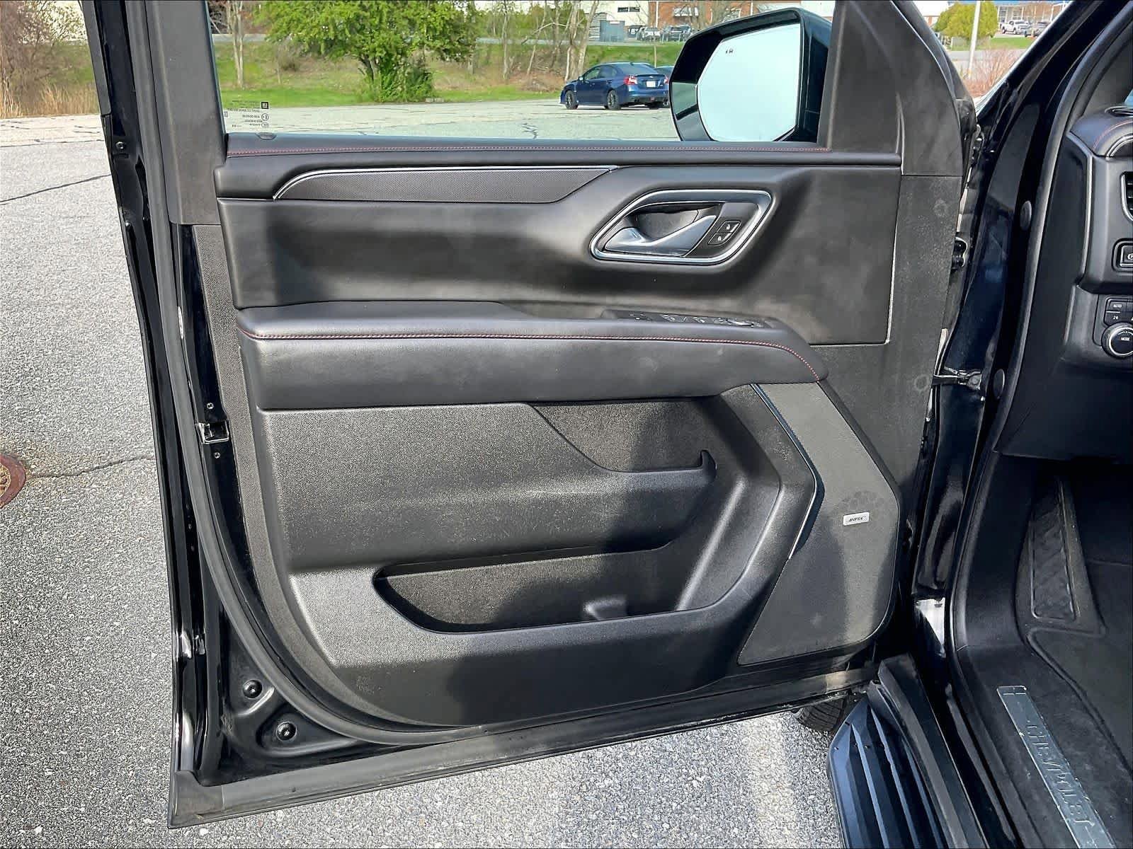 Used 2023 Chevrolet Tahoe RST w/ Luxury Package AWD/4WD image 9