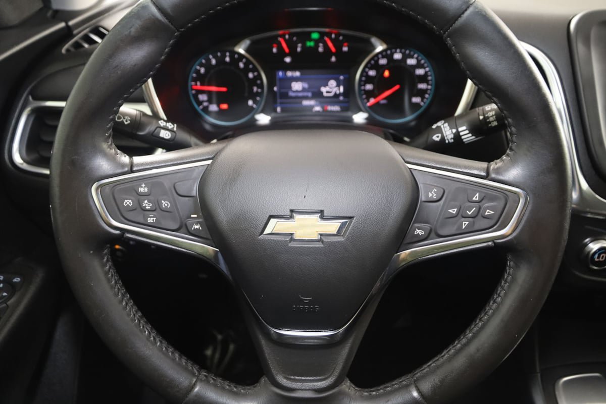 Used 2020 Chevrolet Equinox LT FWD image 32