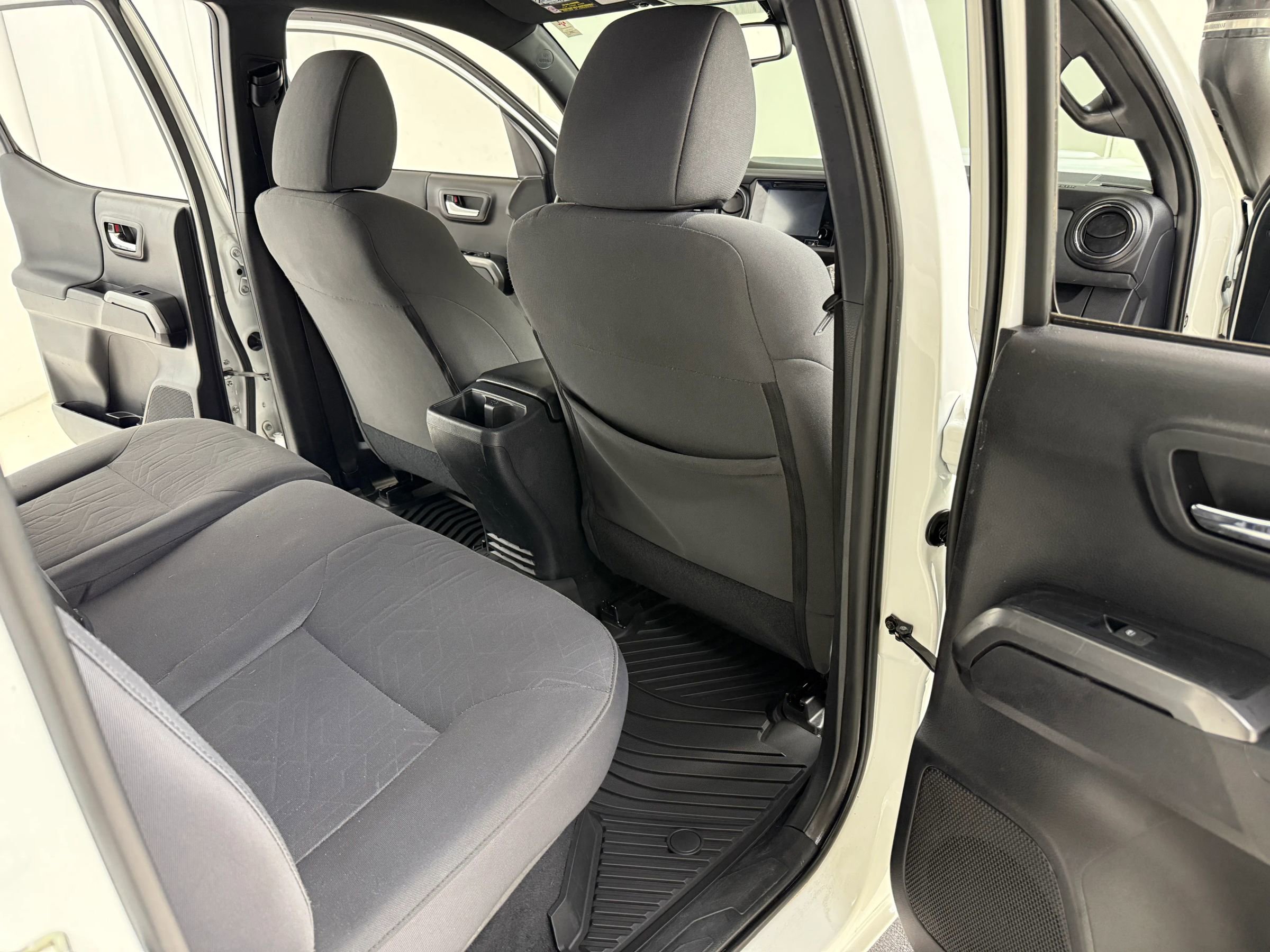 Used 2019 Toyota Tacoma TRD Sport image 19