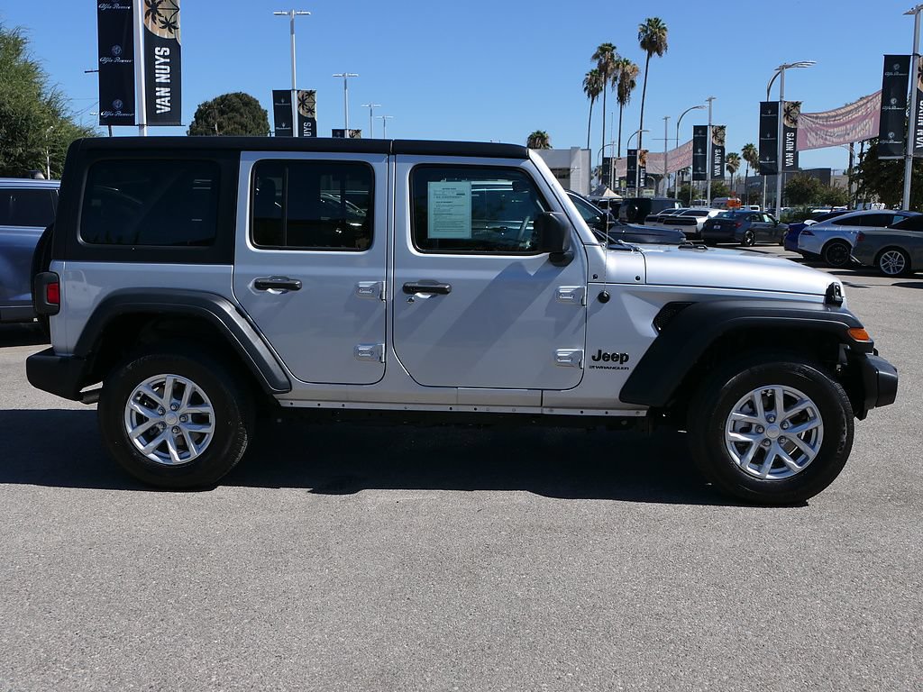 Used 2023 Jeep Wrangler Unlimited Sport AWD/4WD image 3